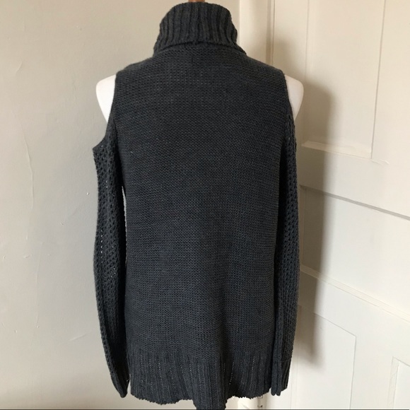 3/$30 NWOT American Eagle Outfitters Turtleneck Size M - Picture 5 of 8